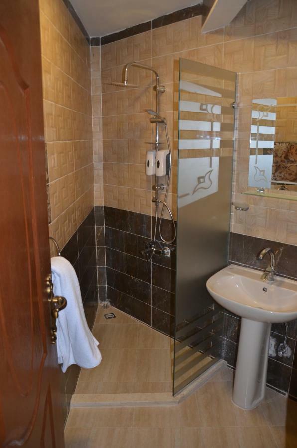 Full Pyramids View Apartment With Balcony For 8 P Kafret el-Gabal Exterior foto